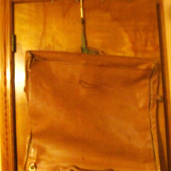 HARTMANN GARMENT BAG CARRY ON LUGGAGE LEATHER 4 SUITER EXTRA PACKING SPACE. - Picture 2 of 16